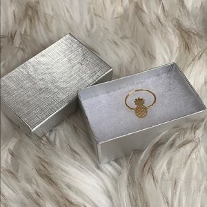 Gold pineapple ring